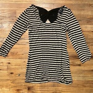 Max Edition Black and White Striped Long Sleeve Top